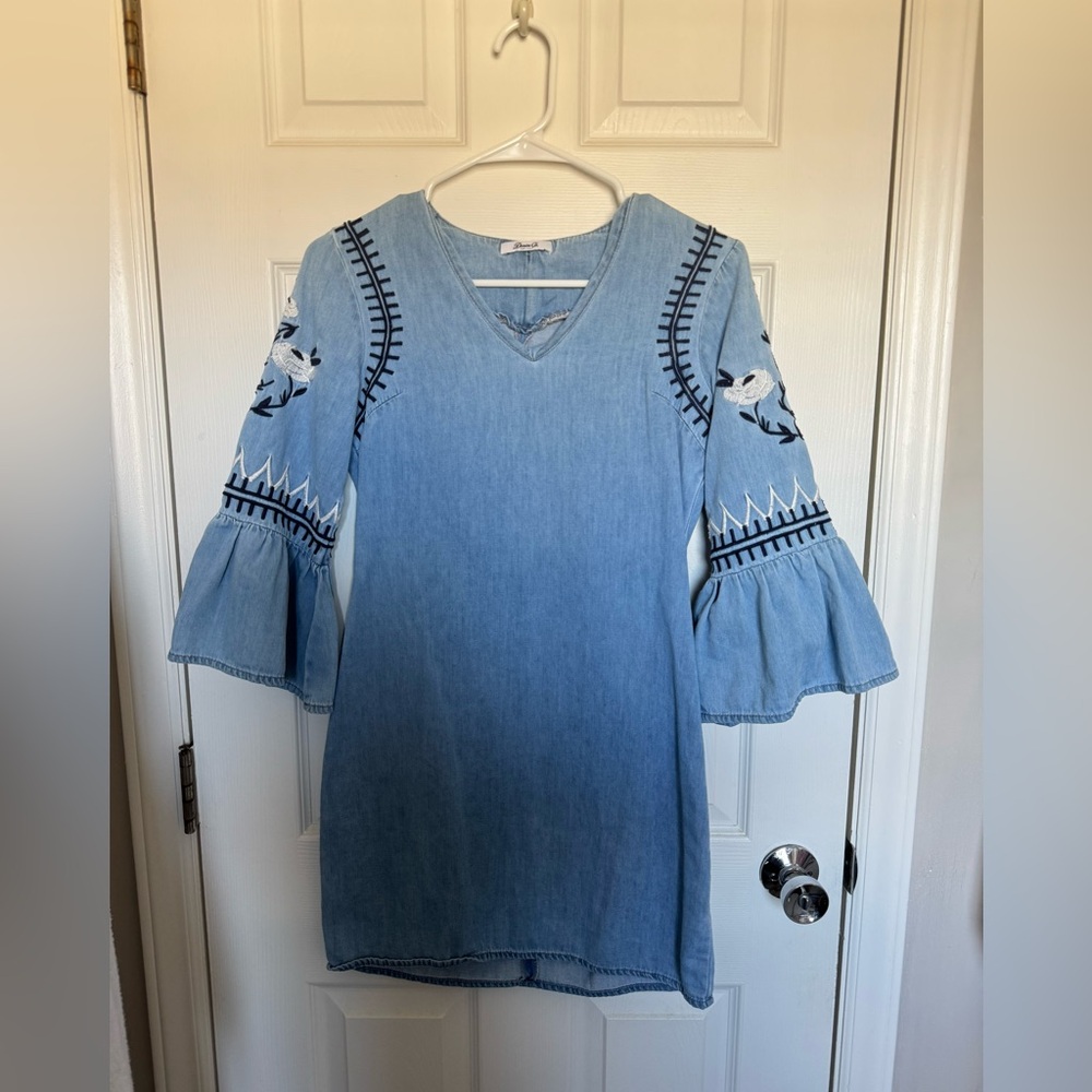 Denim & Co. Embroidered Flutter Sleeve Mini Dress 3/4 Sleeve Size Small